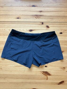 Patagonia Women's Stretch Hydropeak Surf Shorts XL